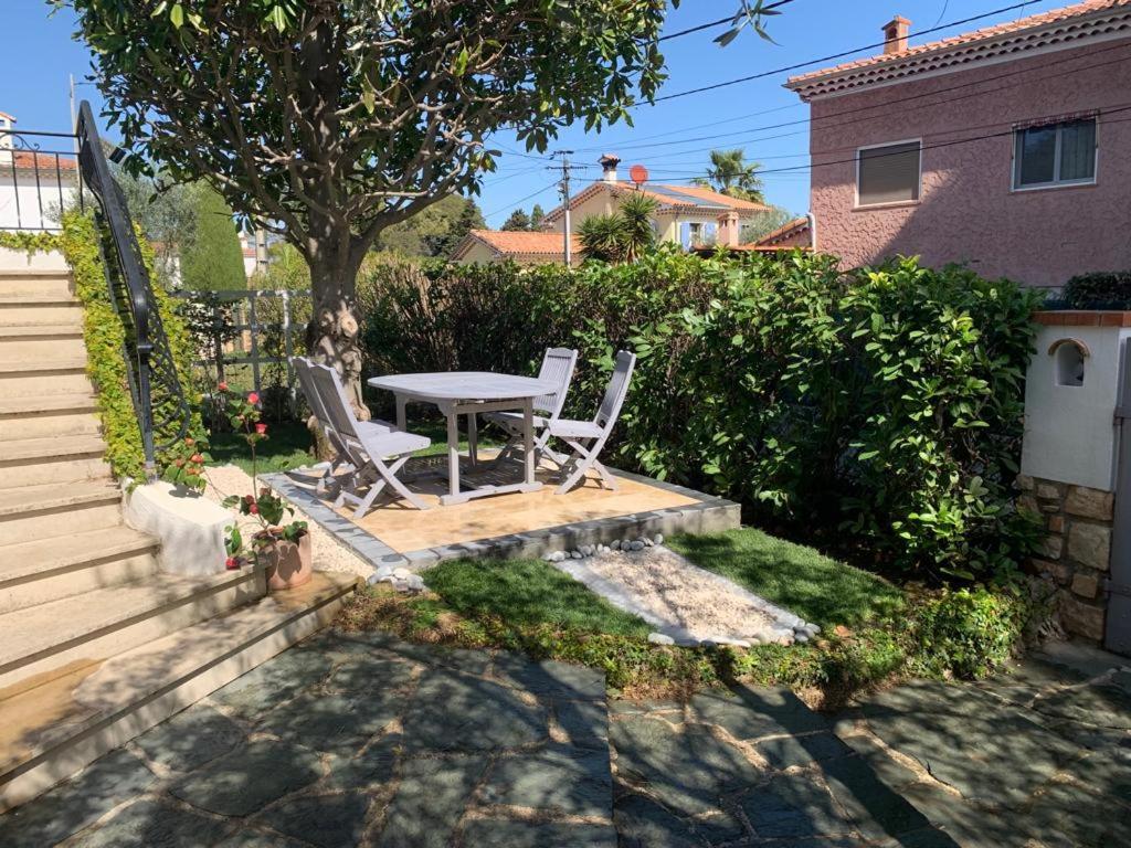 Cap D Antibes, Salis Beach , 2 Bedrooms , Free Parking מראה חיצוני תמונה